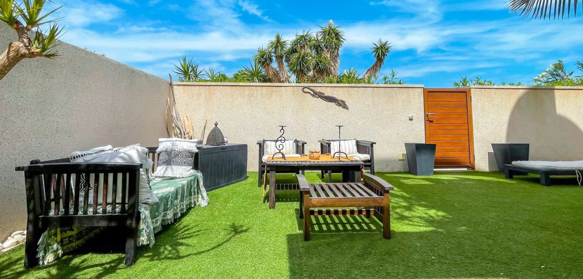 2 Bed Townhouse in Torrevieja