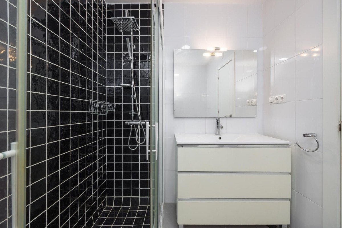 2 Bed Middle Floor Apartment in Torrevieja
