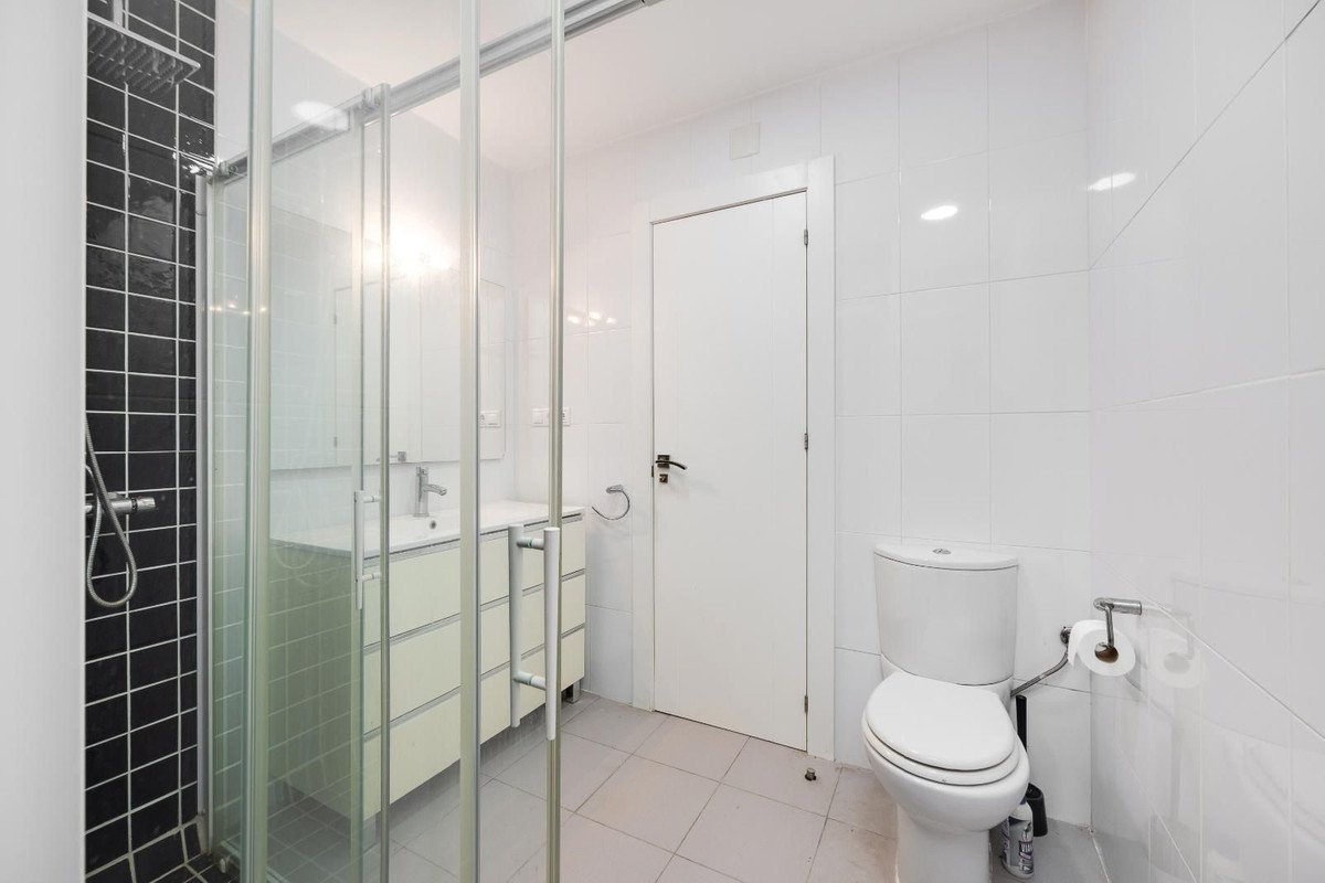 2 Bed Middle Floor Apartment in Torrevieja