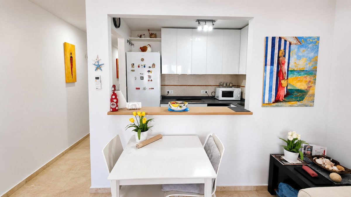 1 Bed Middle Floor Apartment in Casares Playa