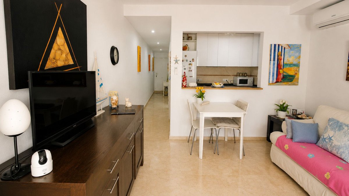 1 Bed Middle Floor Apartment in Casares Playa
