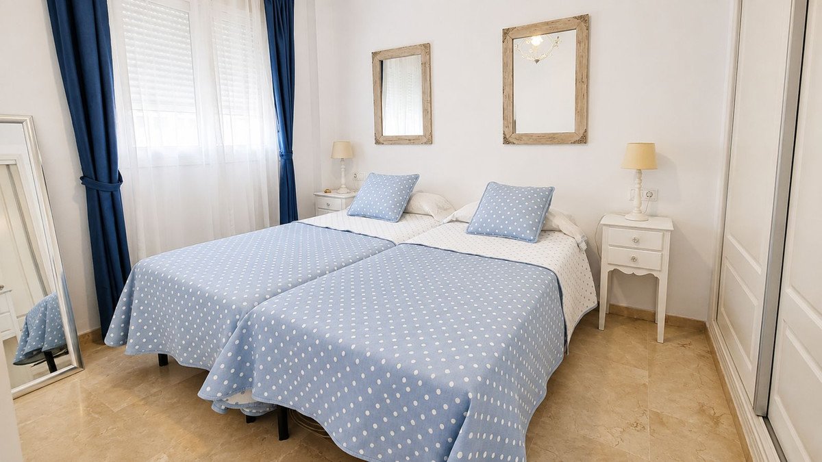 1 Bed Middle Floor Apartment in Casares Playa