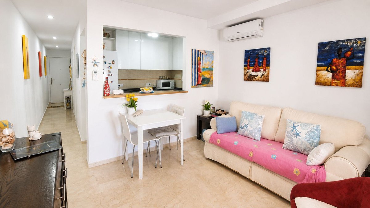 1 Bed Middle Floor Apartment in Casares Playa