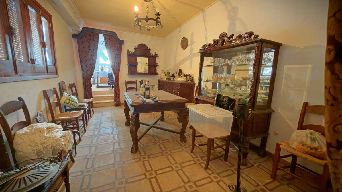 4 Bed Townhouse in Alameda
