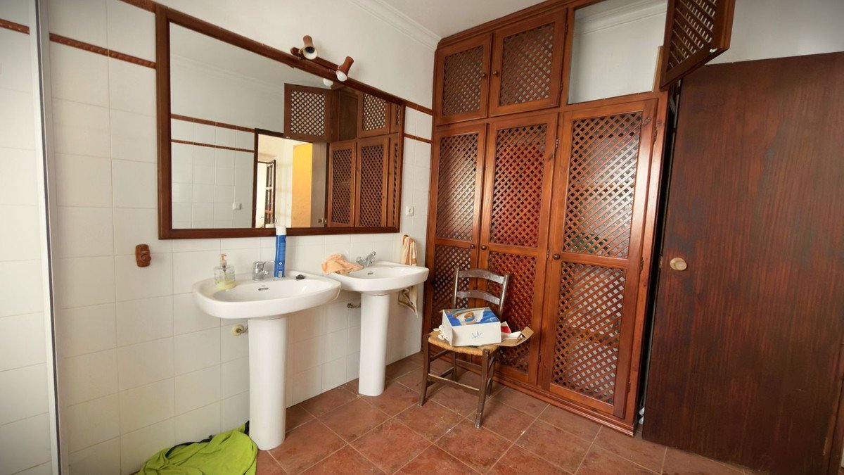 4 Bed Townhouse in Alameda