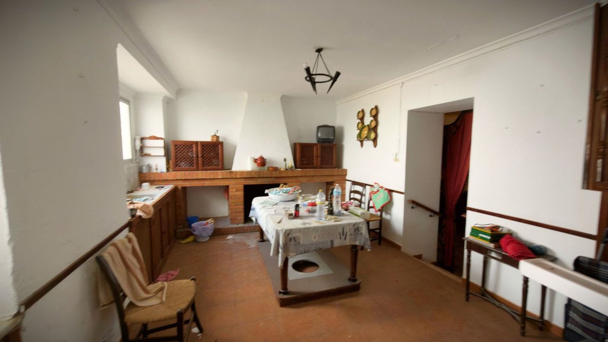 4 Bed Townhouse in Alameda