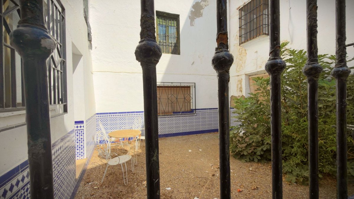 4 Bed Townhouse in Alameda