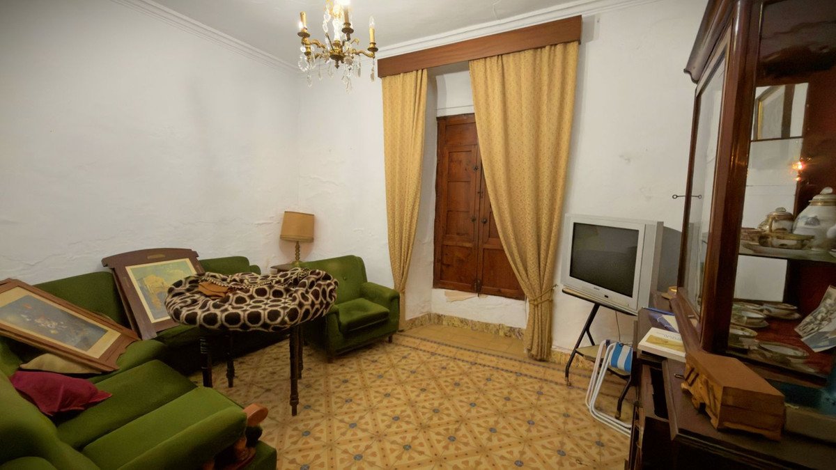 4 Bed Townhouse in Alameda