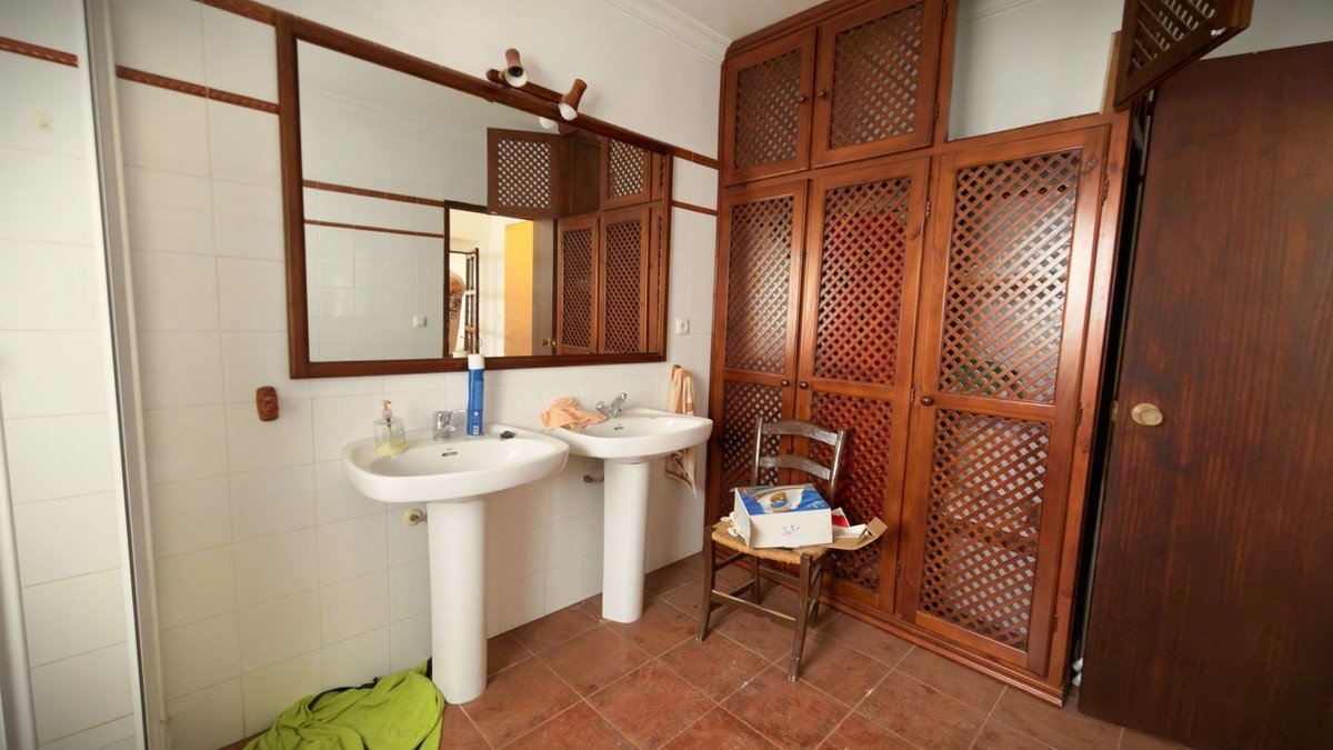 4 Bed Townhouse in Alameda