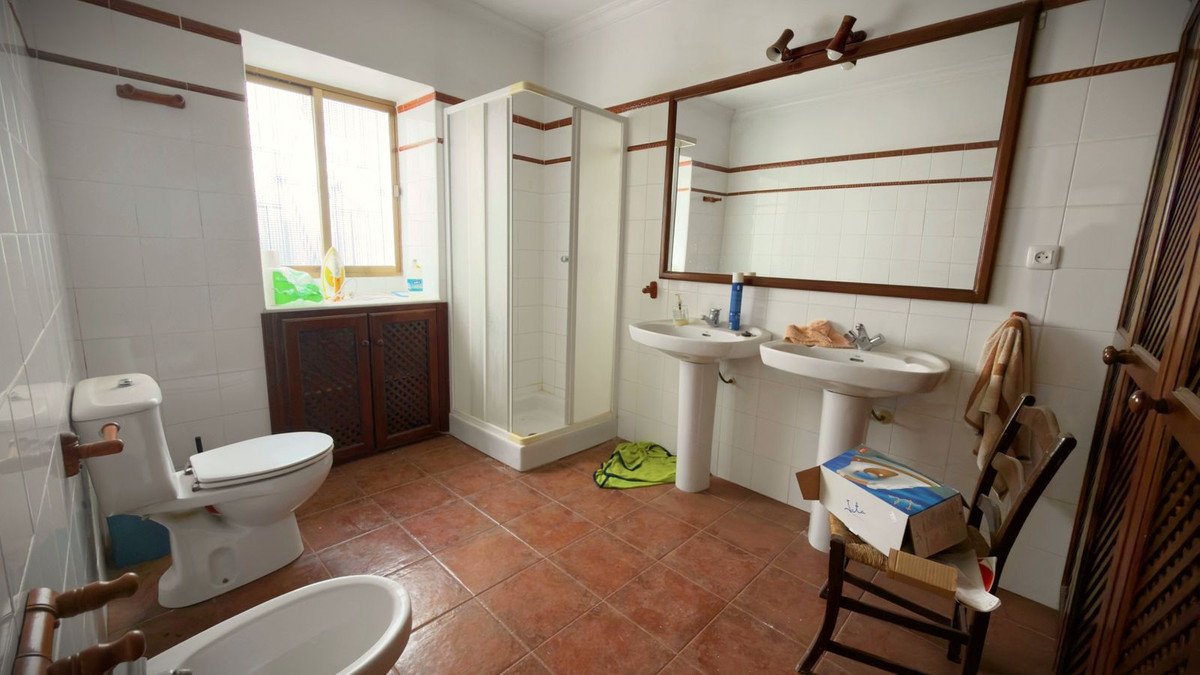 4 Bed Townhouse in Alameda