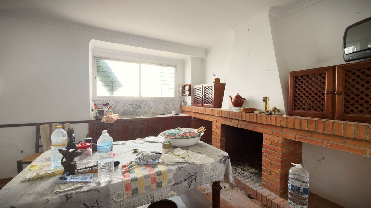 4 Bed Townhouse in Alameda