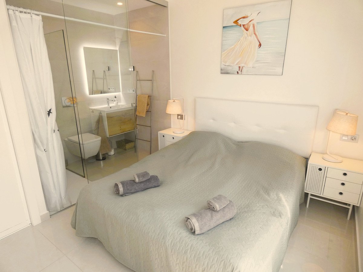 3 Bed Middle Floor Apartment in Torrevieja