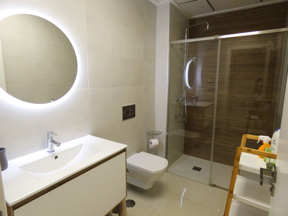 3 Bed Middle Floor Apartment in Torrevieja