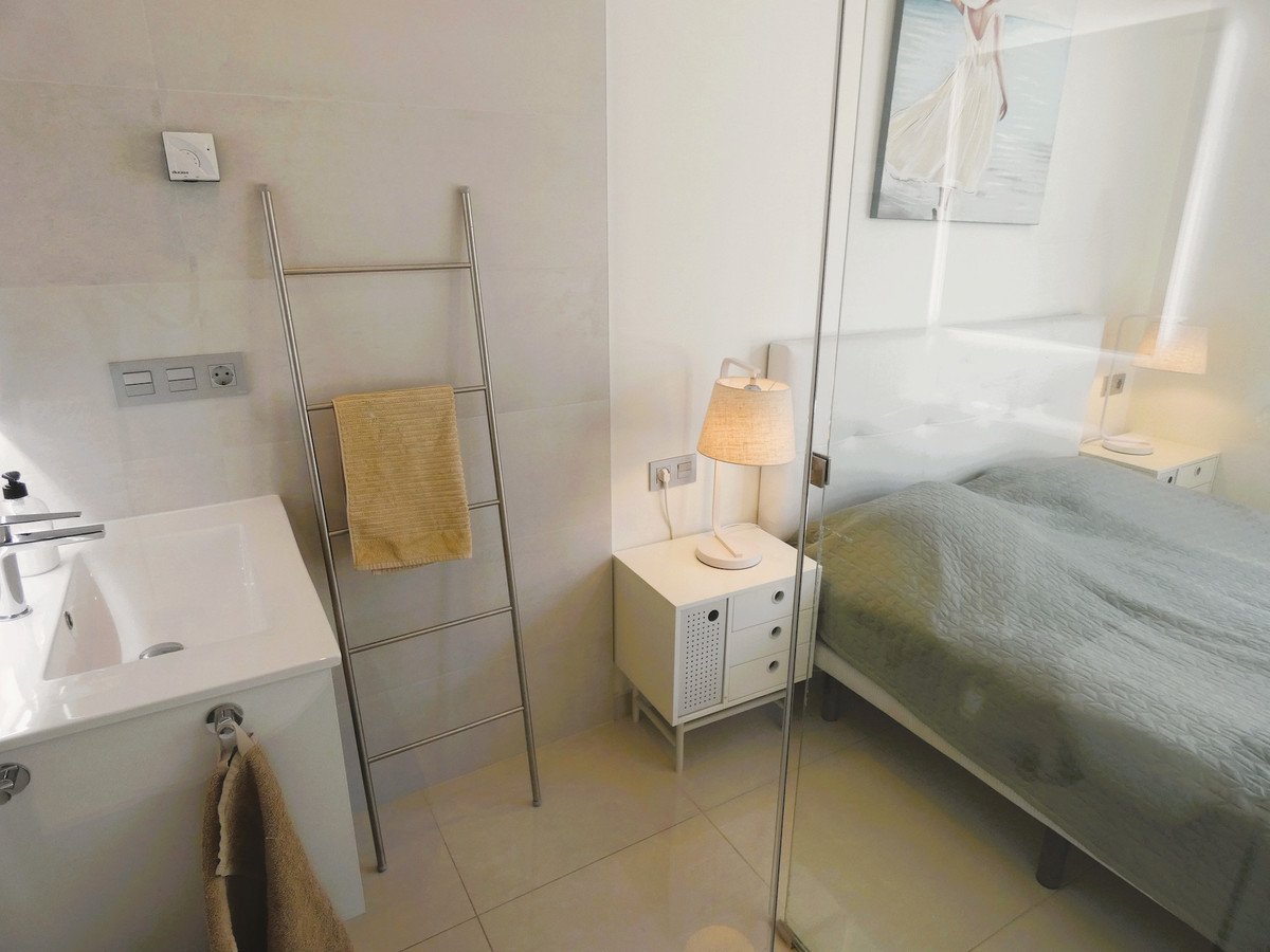 3 Bed Middle Floor Apartment in Torrevieja