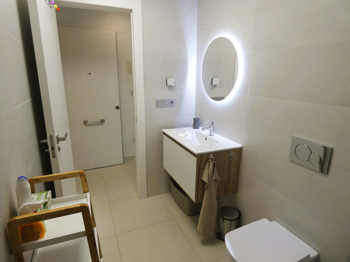 3 Bed Middle Floor Apartment in Torrevieja