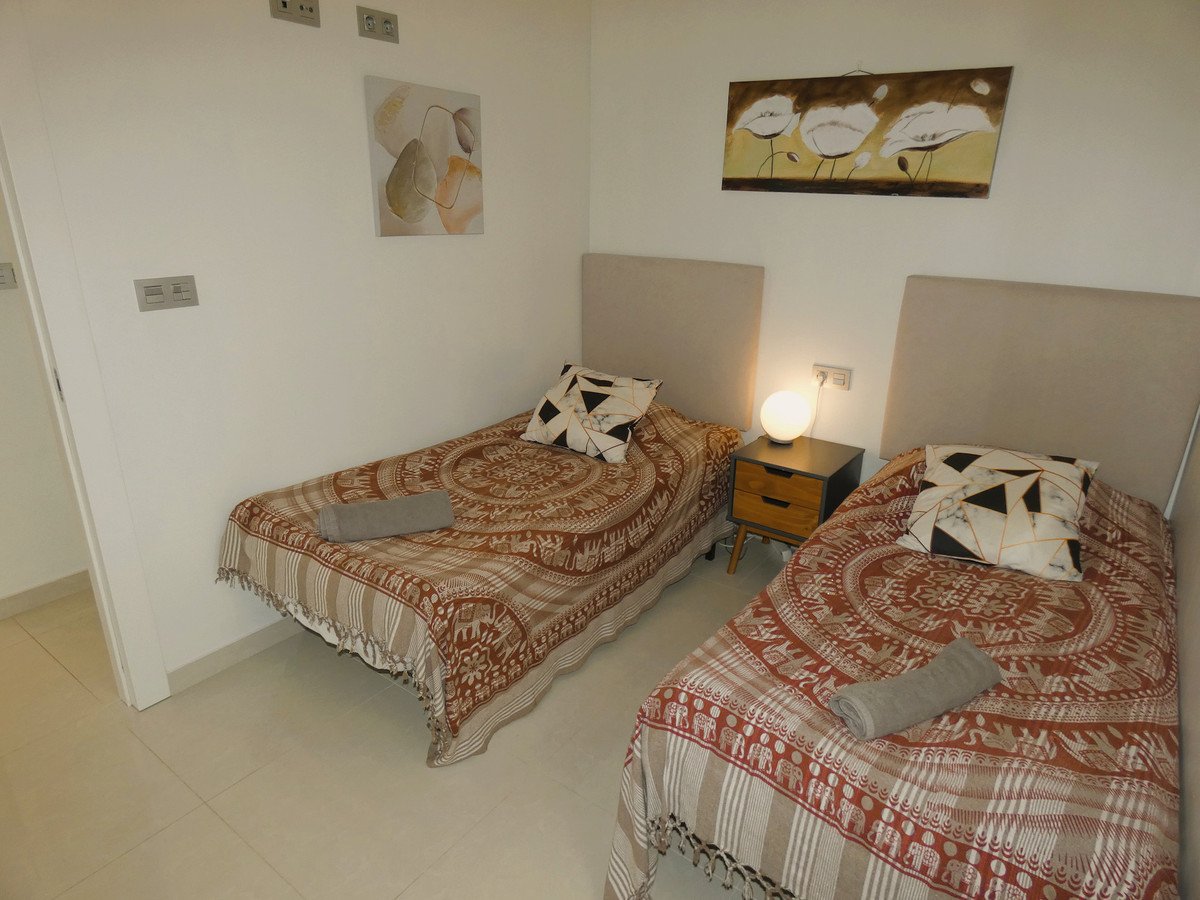 3 Bed Middle Floor Apartment in Torrevieja