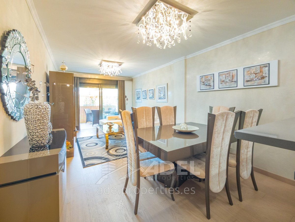 2 Bed Middle Floor Apartment in Orihuela Costa
