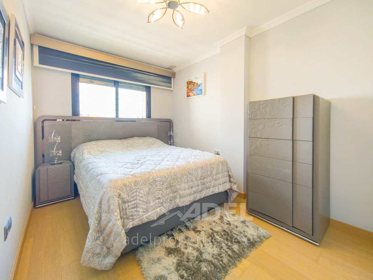 2 Bed Middle Floor Apartment in Orihuela Costa