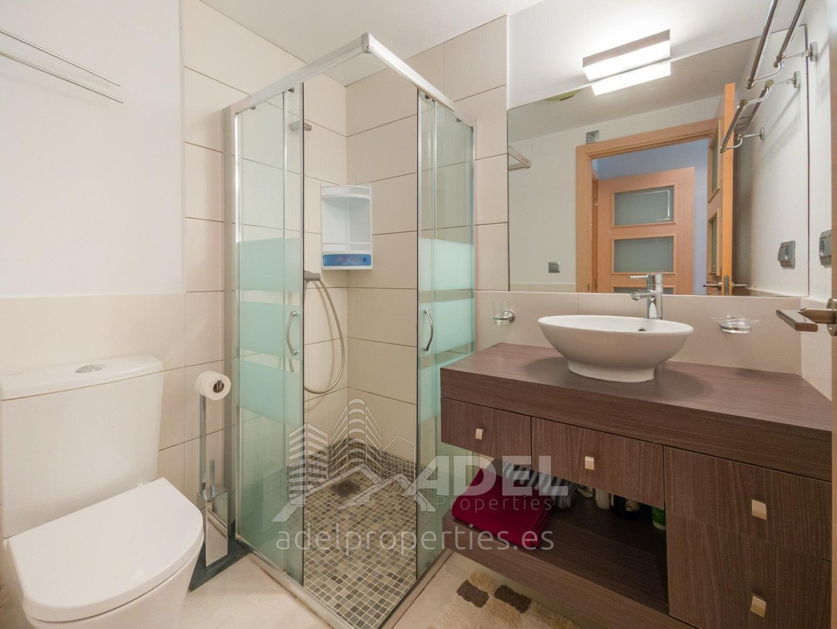 2 Bed Middle Floor Apartment in Orihuela Costa