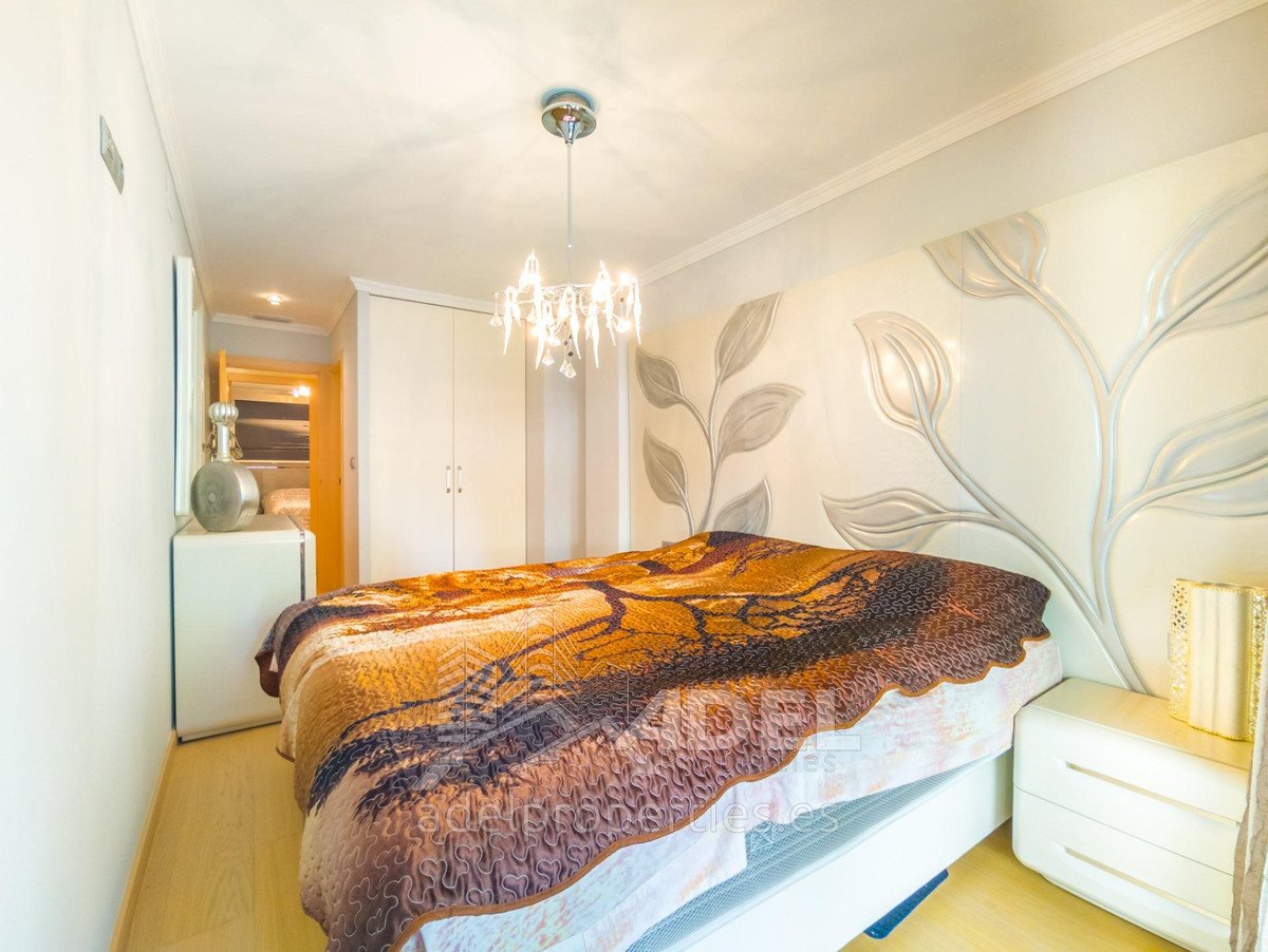 2 Bed Middle Floor Apartment in Orihuela Costa
