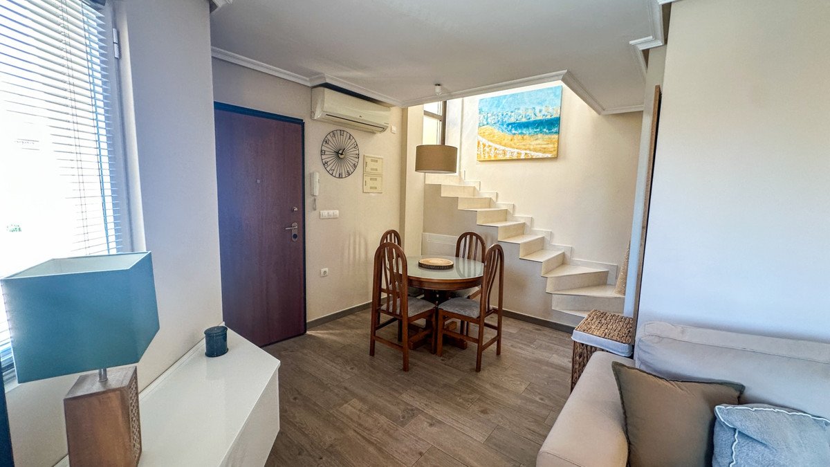 2 Bed Bungalow in Los Altos