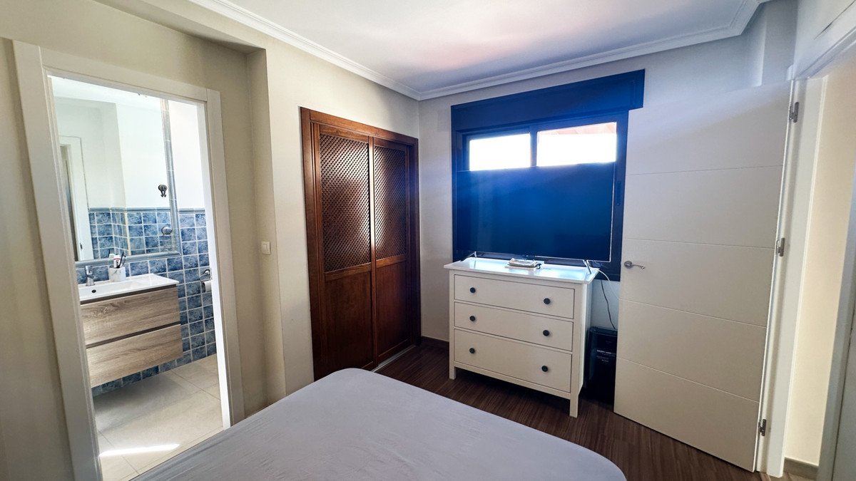 2 Bed Bungalow in Los Altos