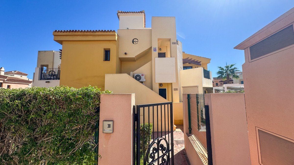 2 Bed Bungalow in Los Altos