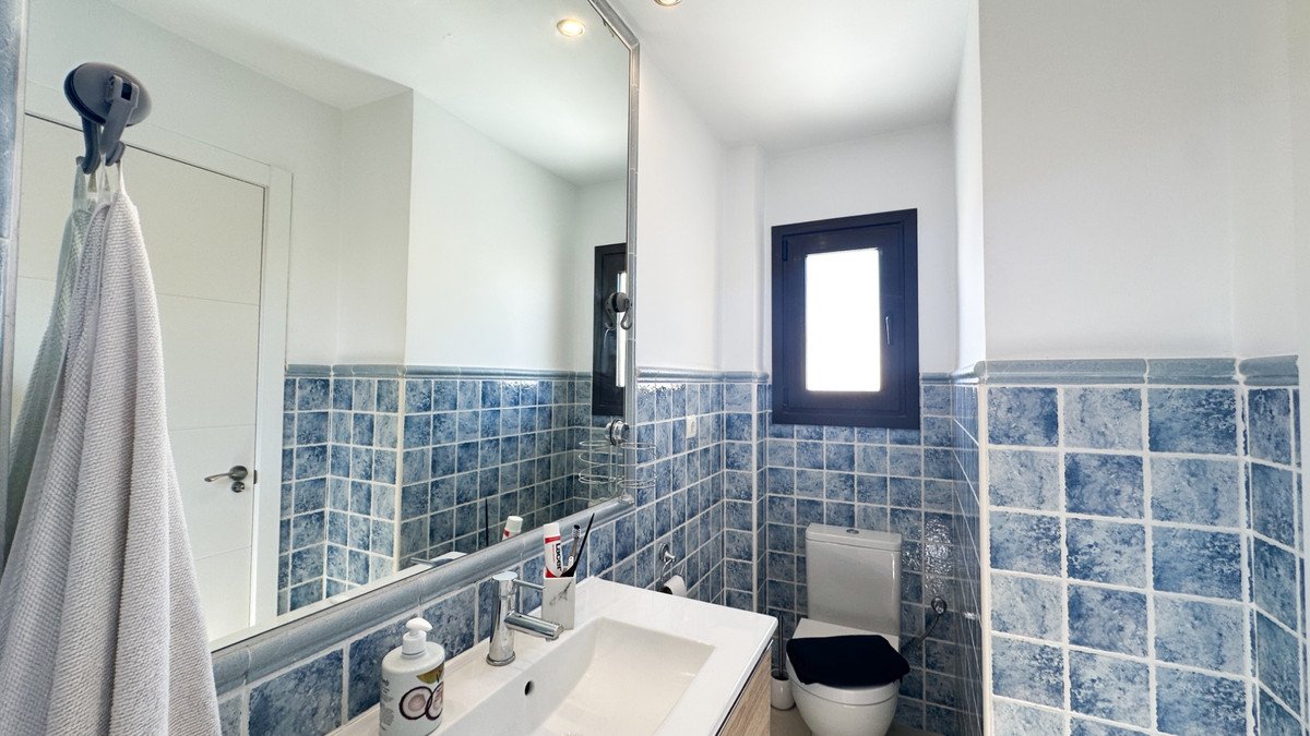 2 Bed Bungalow in Los Altos