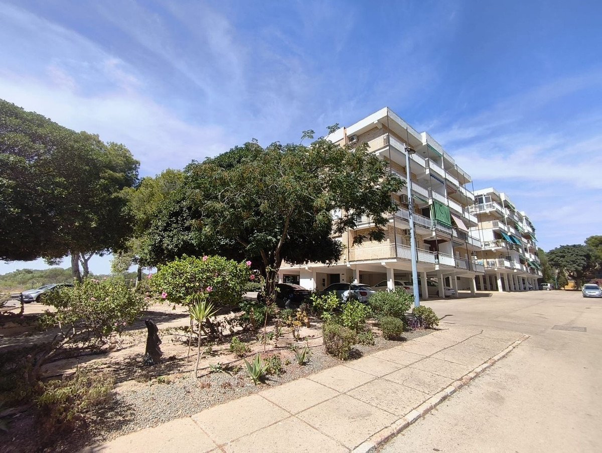 3 Bed Top Floor Apartment in Punta Prima