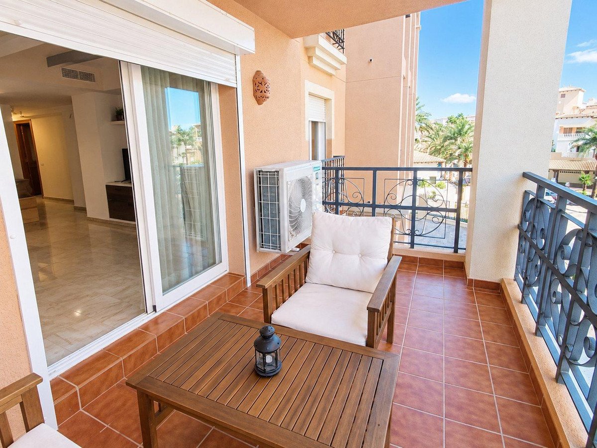 2 Bed Middle Floor Apartment in Playa de los Locos
