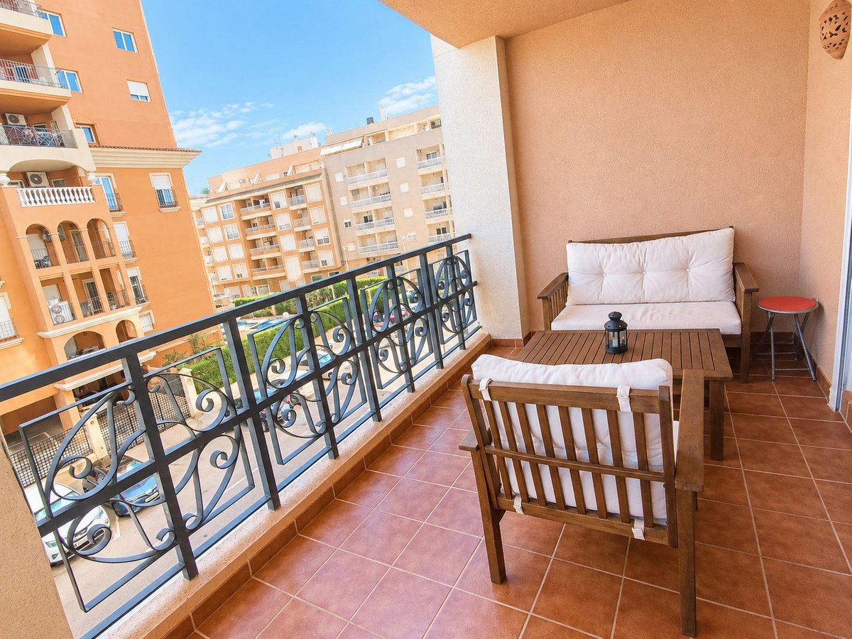 2 Bed Middle Floor Apartment in Playa de los Locos