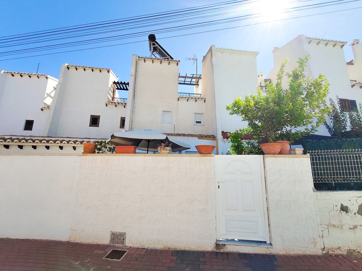 3 Bed Townhouse in Los Balcones