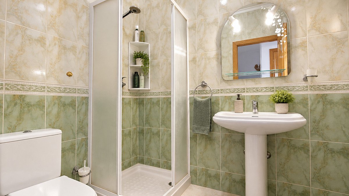 5 Bed Townhouse in Benidoleig