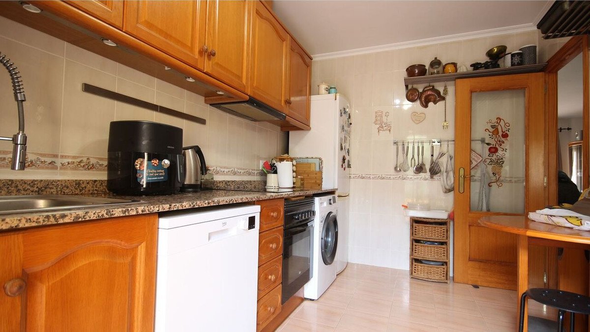 5 Bed Townhouse in Benidoleig
