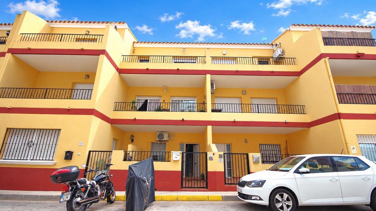 5 Bed Townhouse in Benidoleig
