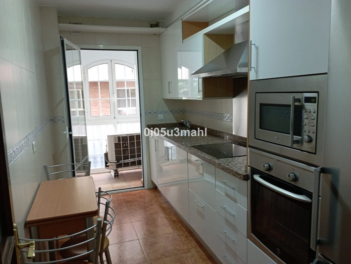 2 Bed Middle Floor Apartment in La Trinidad