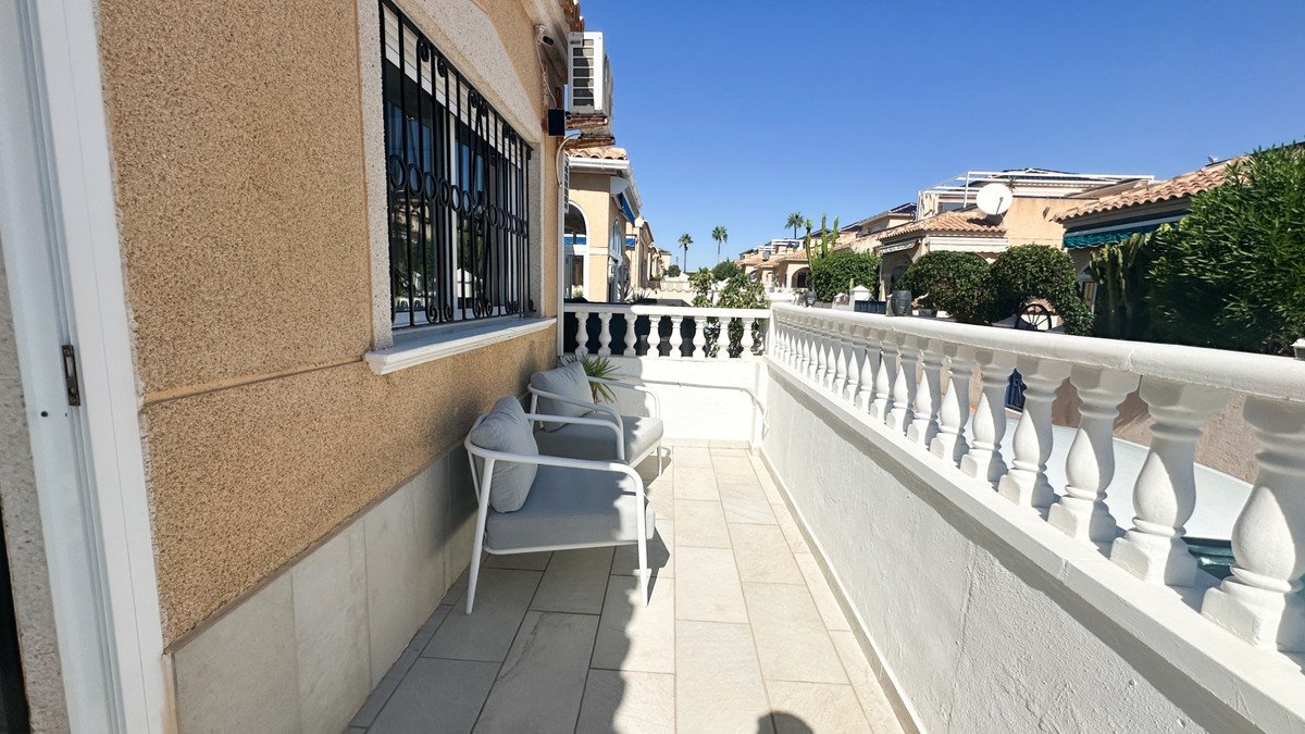4 Bed Townhouse in Los Altos