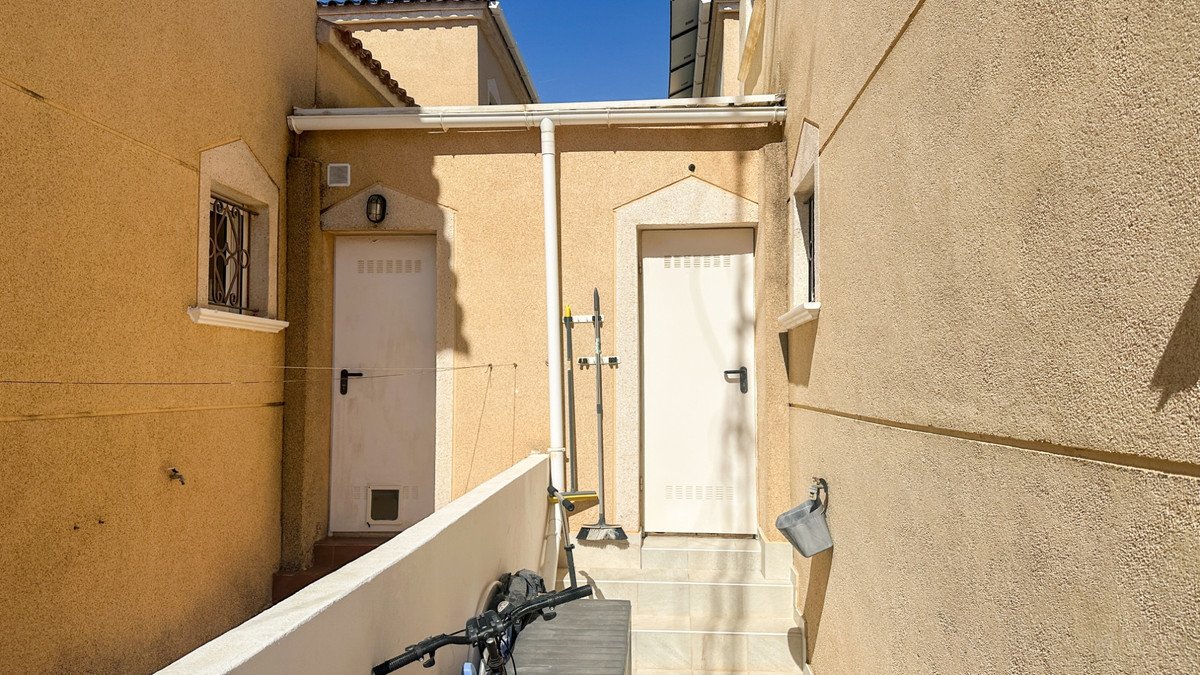 4 Bed Townhouse in Los Altos
