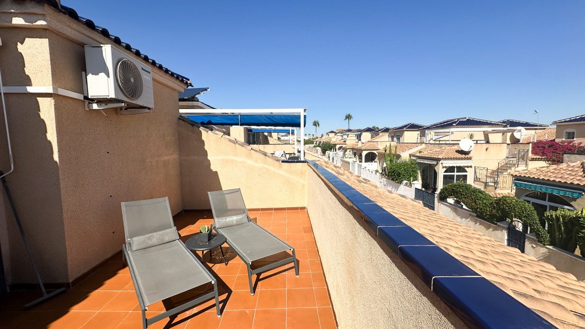 4 Bed Townhouse in Los Altos