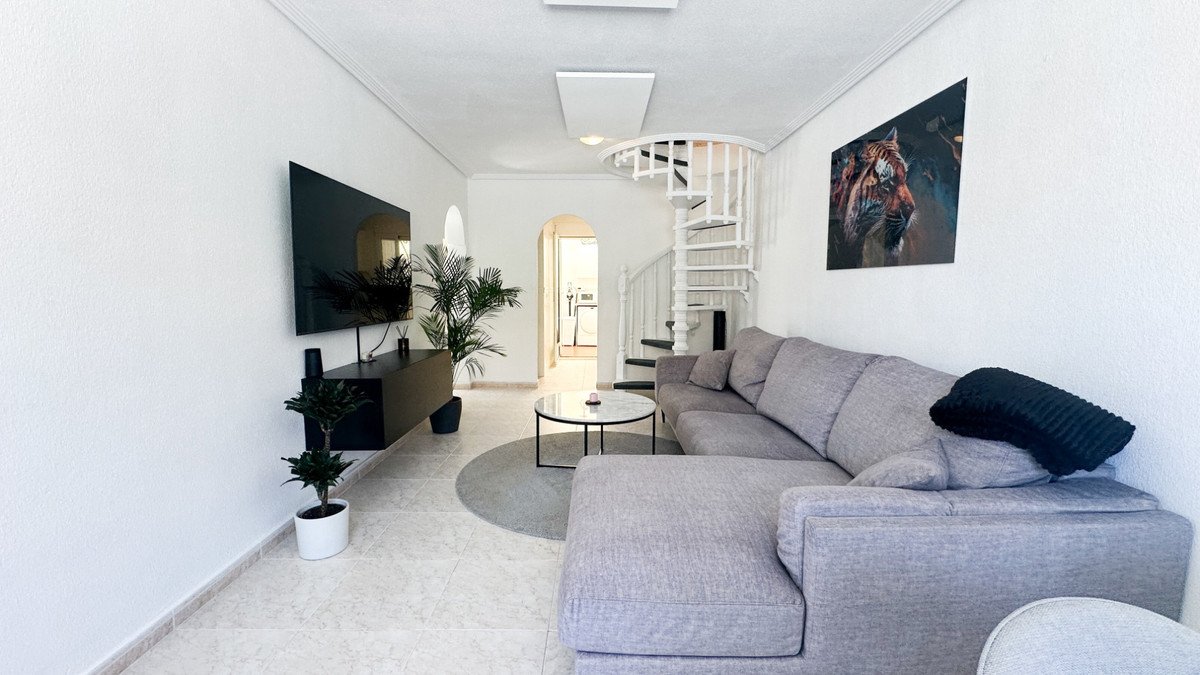 4 Bed Townhouse in Los Altos