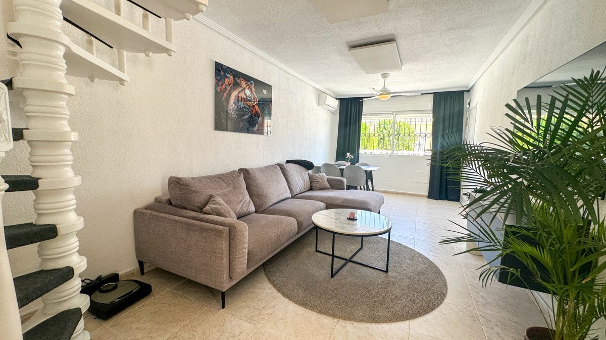 4 Bed Townhouse in Los Altos