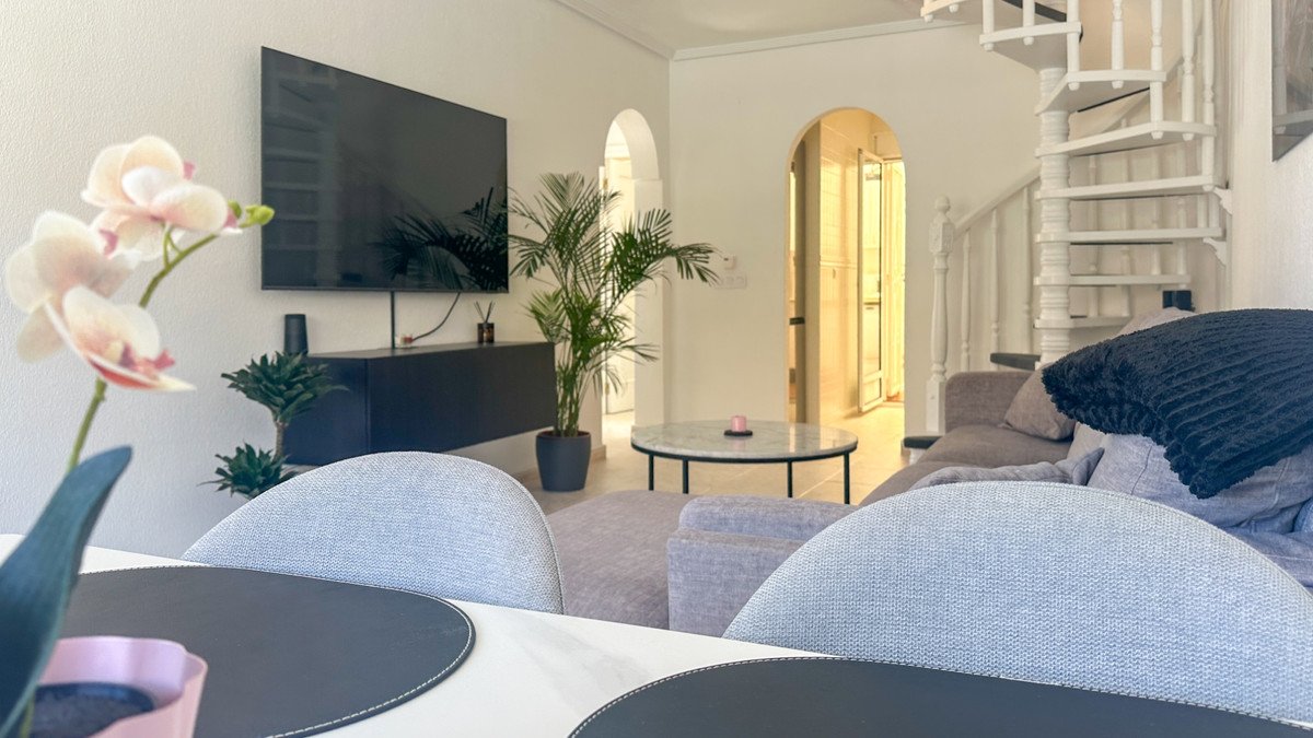 4 Bed Townhouse in Los Altos