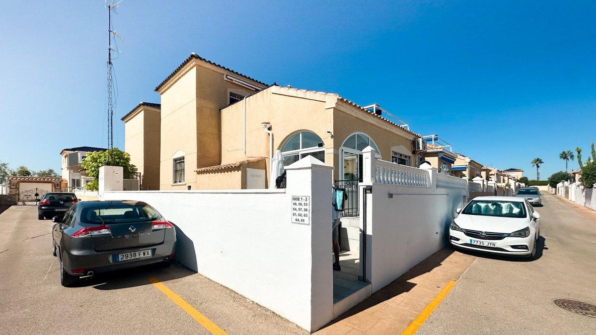 4 Bed Townhouse in Los Altos