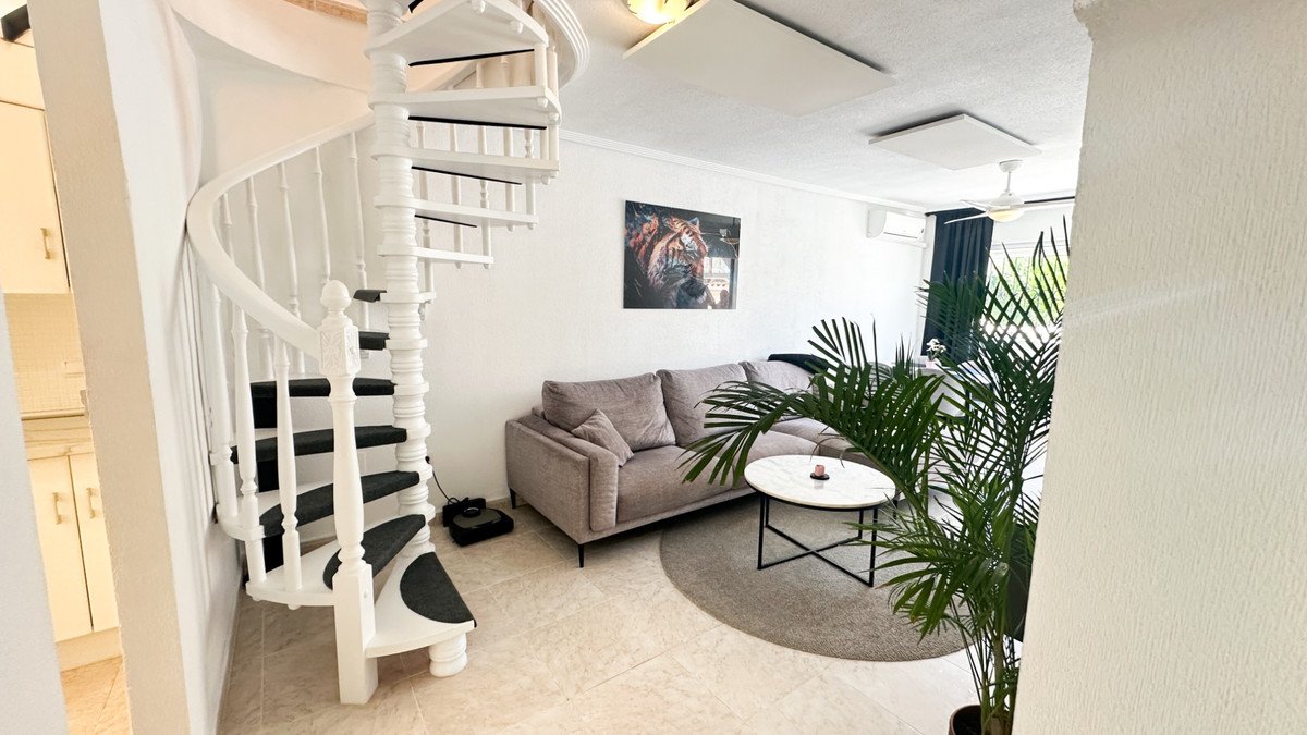 4 Bed Townhouse in Los Altos