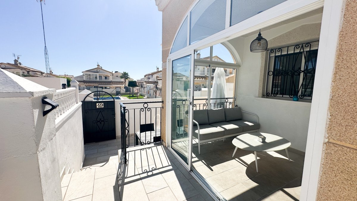 4 Bed Townhouse in Los Altos