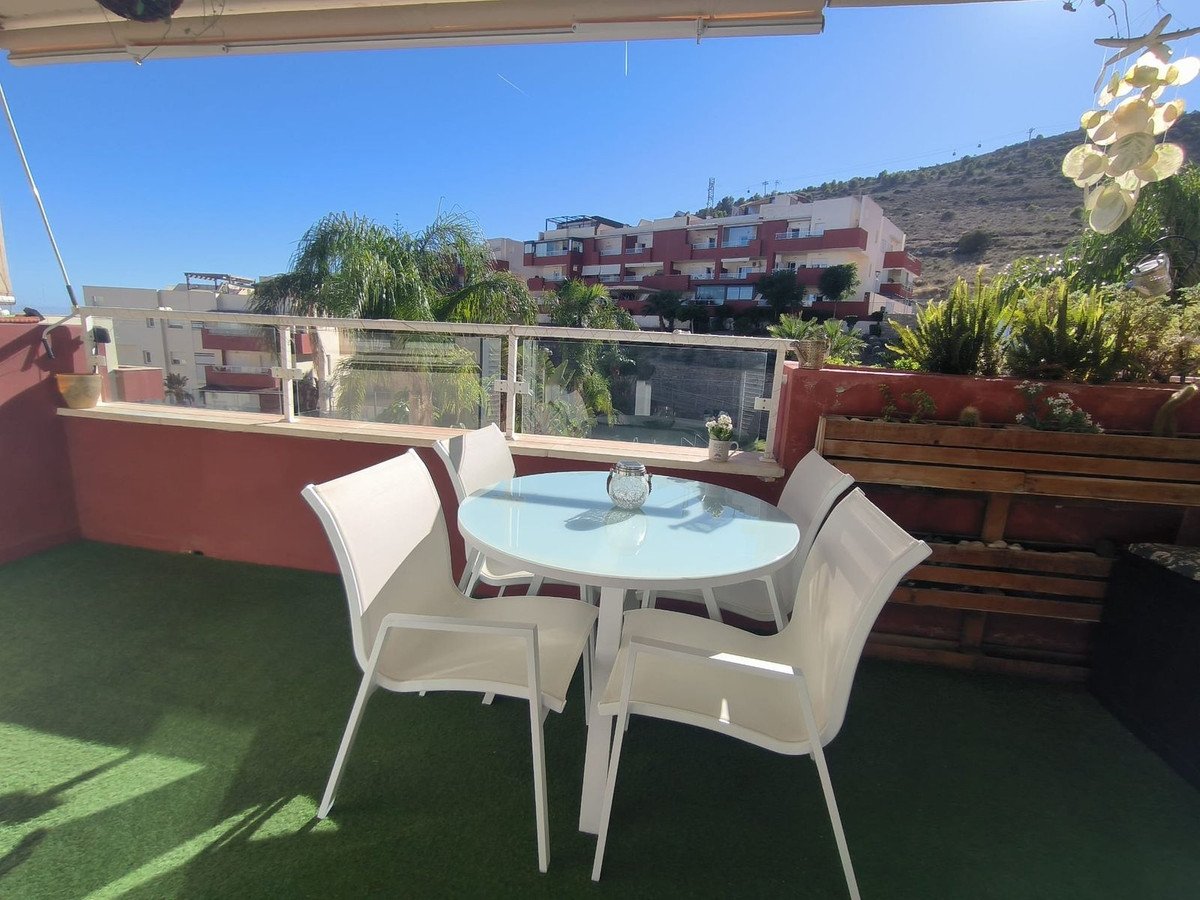 2 Bed Middle Floor Apartment in Arroyo de la Miel
