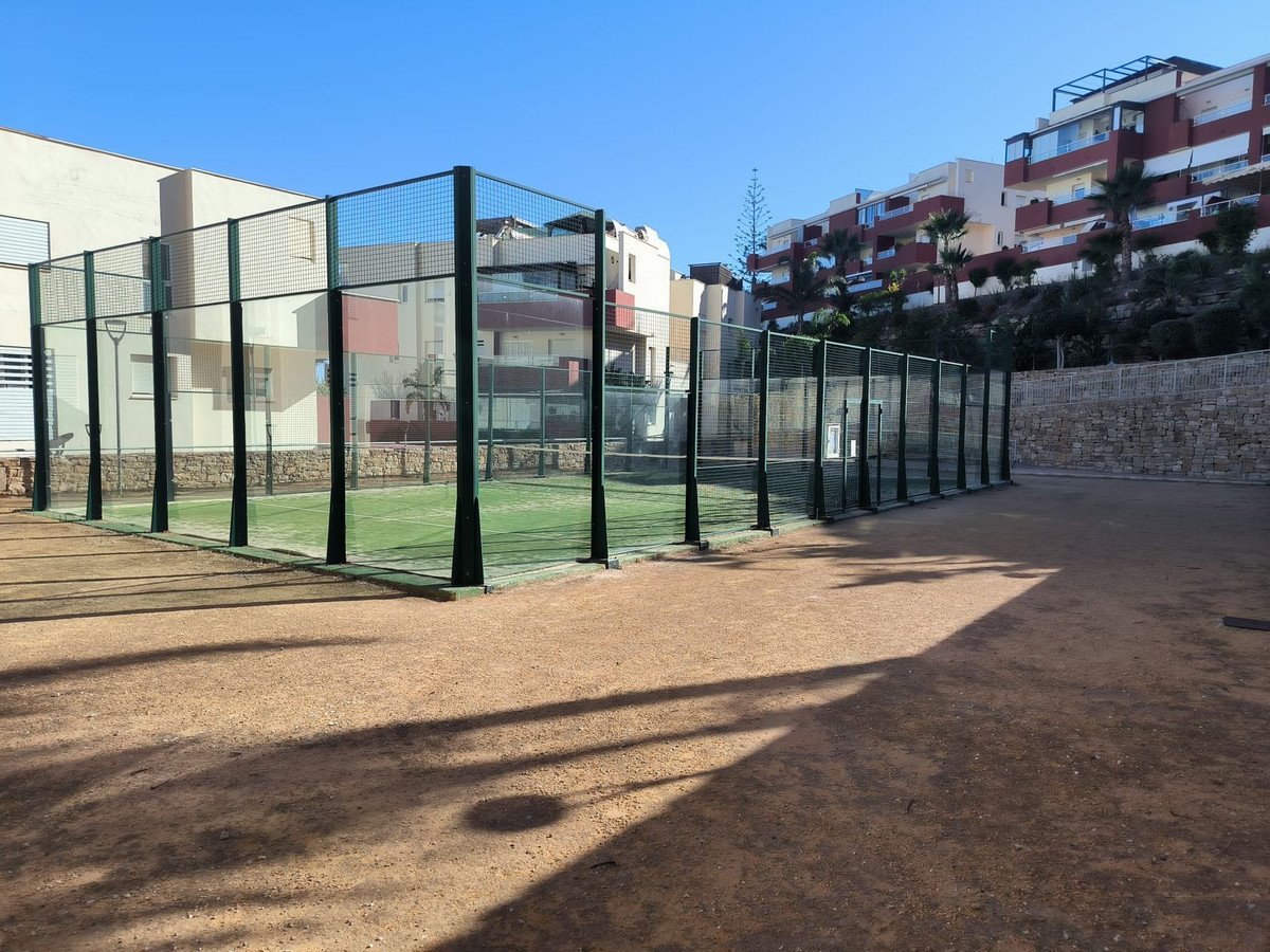 2 Bed Middle Floor Apartment in Arroyo de la Miel