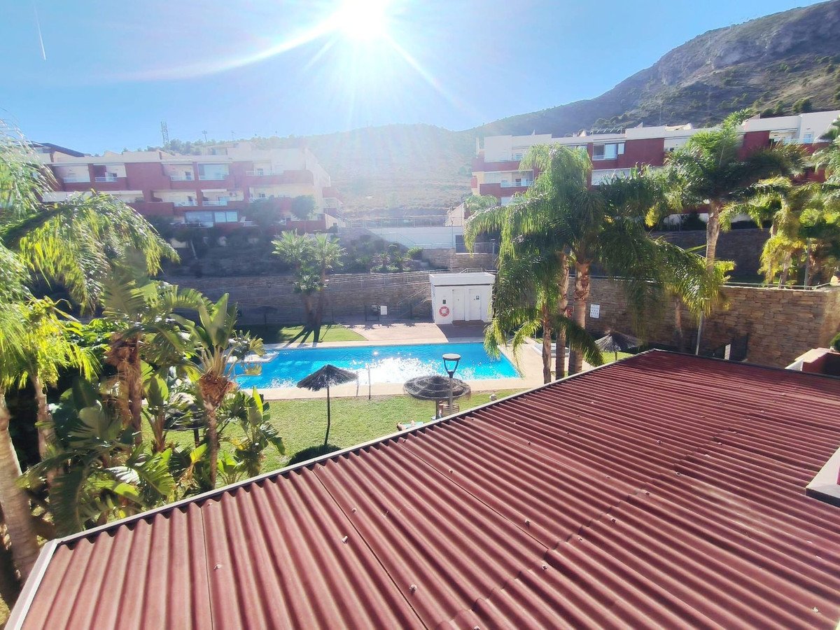 2 Bed Middle Floor Apartment in Arroyo de la Miel