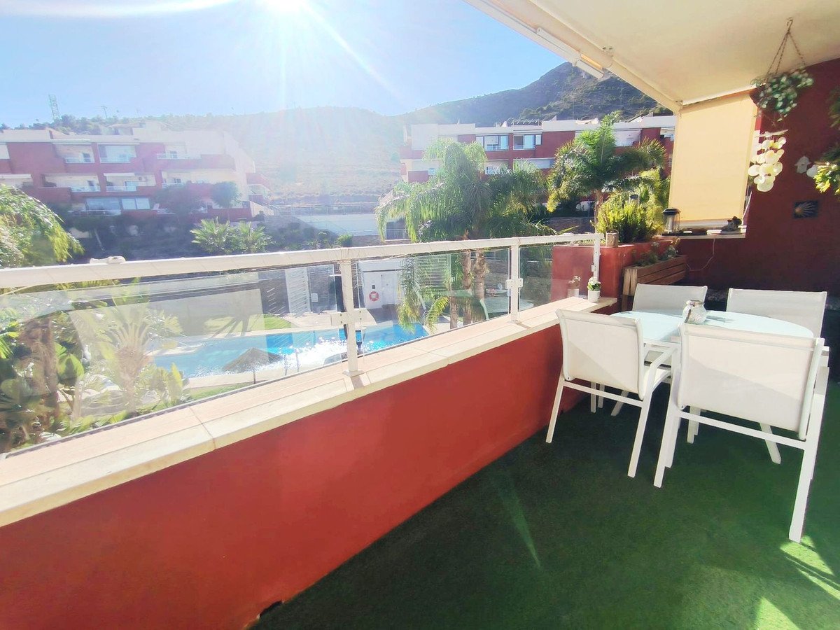 2 Bed Middle Floor Apartment in Arroyo de la Miel