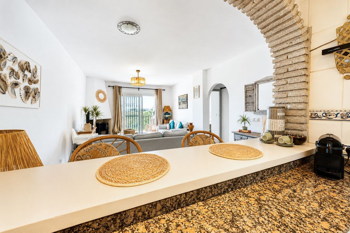 2 Bed Ground Floor Apartment in Riviera del Sol